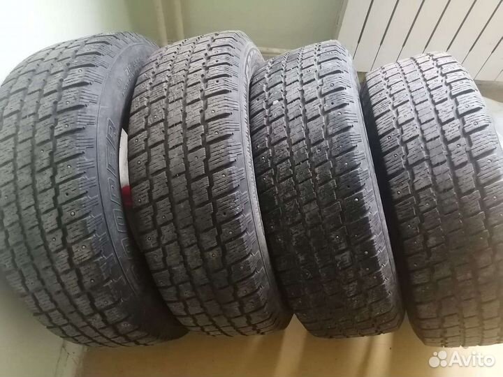 Cooper Weather-Master S/T 2 215/65 R16