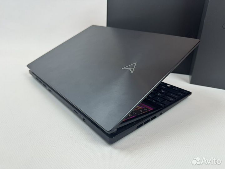 Идеальный Asus Zenbook Duo 14 Oled I9-13/RTX4050