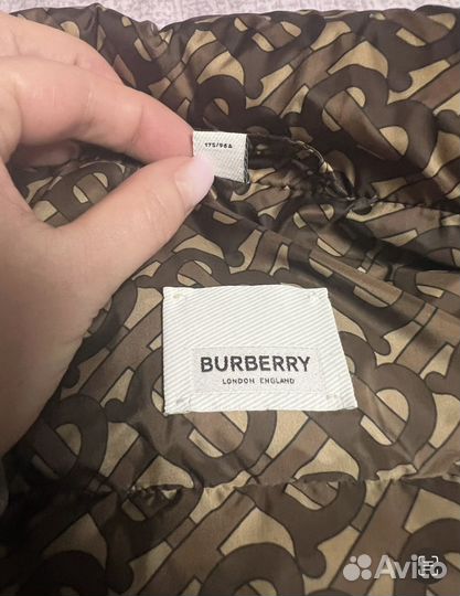 Пуховик Burberry