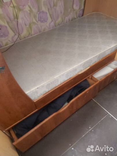 Двухярусная кровать бу