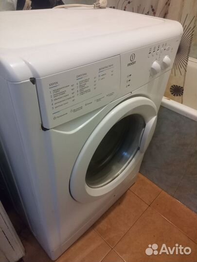 Стиральная машина-автомат бу, работает