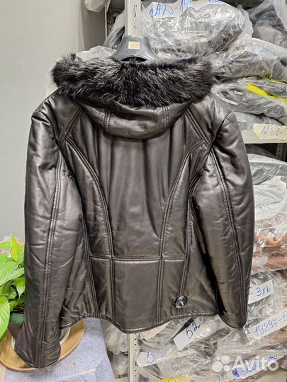 Мужской кожаный пуховик