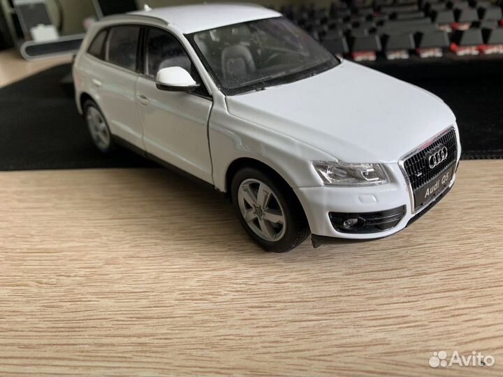 Audi Q5 1:24