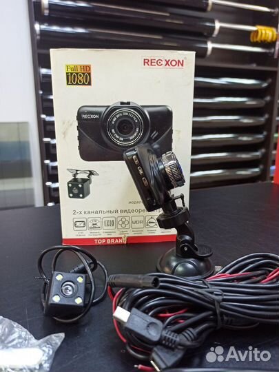 Видеорегистратор и камера заднего вида Recxon QX4