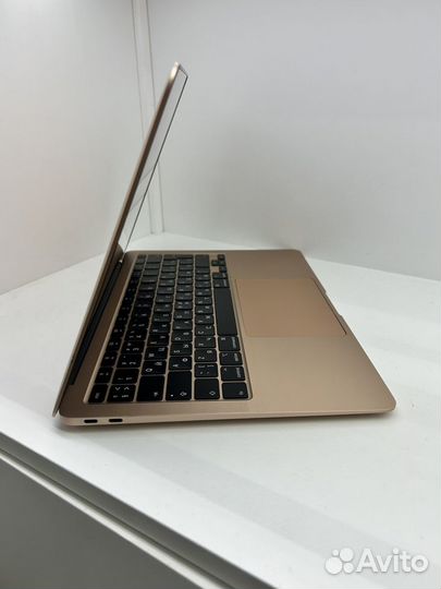 Apple MacBook Air 13 2020 i5/8/512/867цик