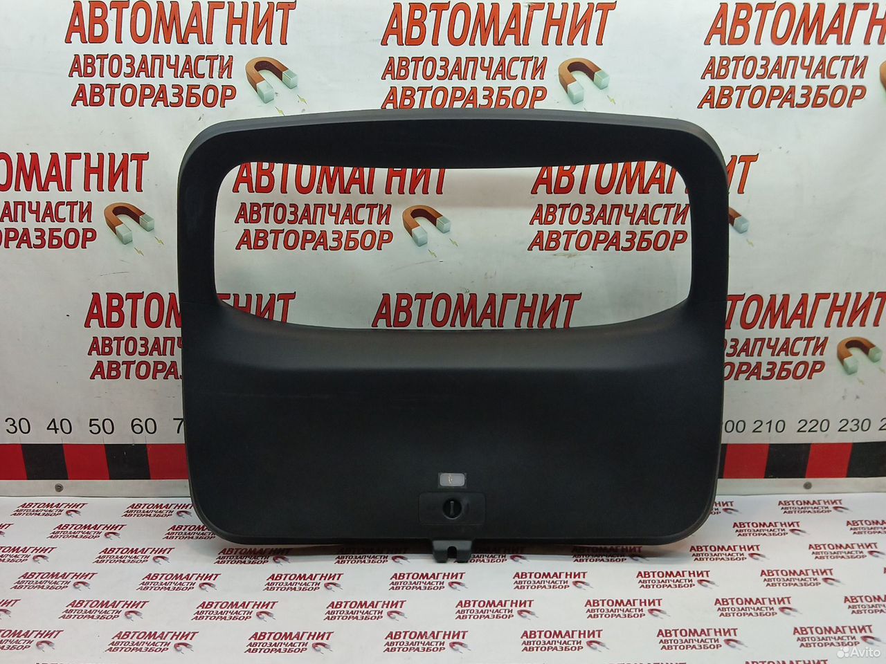 Обшивка крышки багажника Lixiang L7 ultra