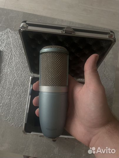Микрофон akg p220