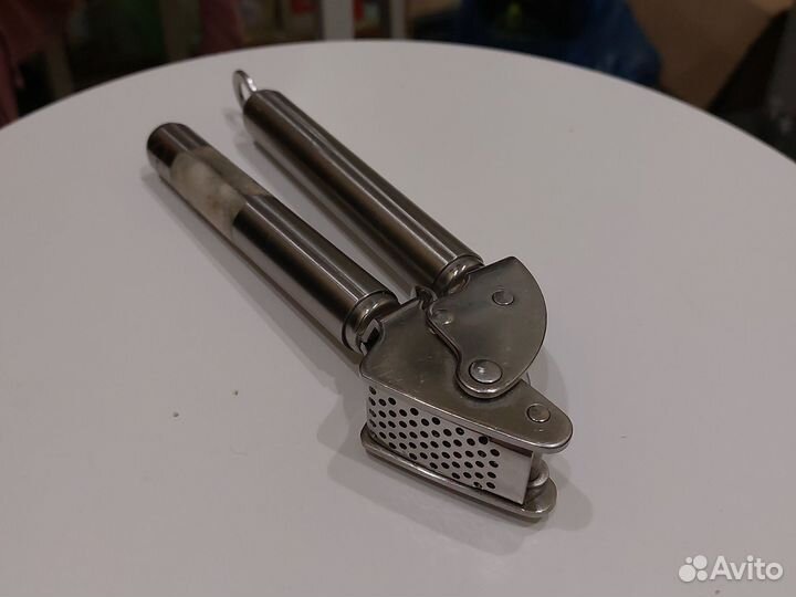 Чеснокодавилка Rosle