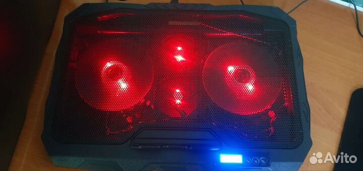 Подставка с охлаждением для ноутбука