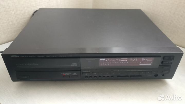 CD-проигрыватель Yamaha CDX-810
