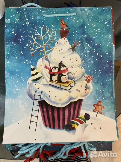 Новогодние подарочные пакеты