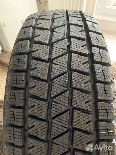 Sailun Ice Blazer Arctic SUV 235/55 R18 104H