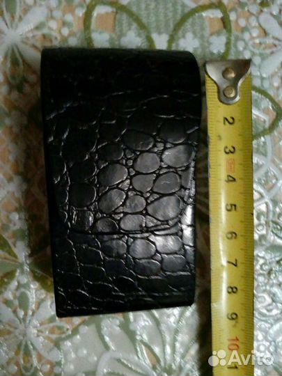 Чехол на магнитной кнопке и креплением на ремень