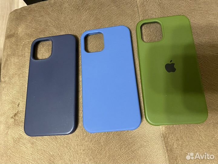 Чехлы на iPhone 12