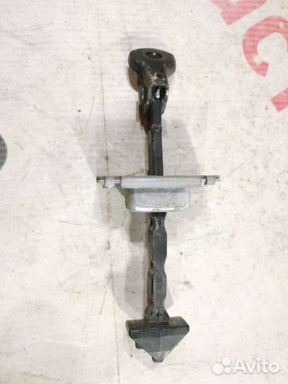 Ограничитель двери передний правый Mazda 3 BL 1.6