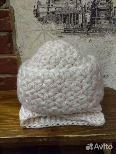 Шапка женская вязаная ручная работа