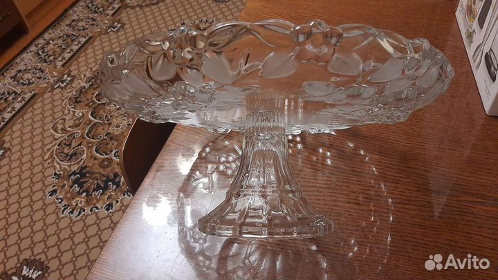 Новая большая ваза на ножке диаметр 31см