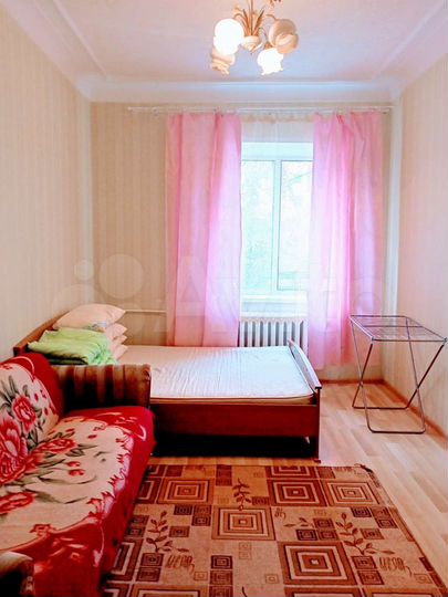 2-к. квартира, 54 м², 1/3 эт.