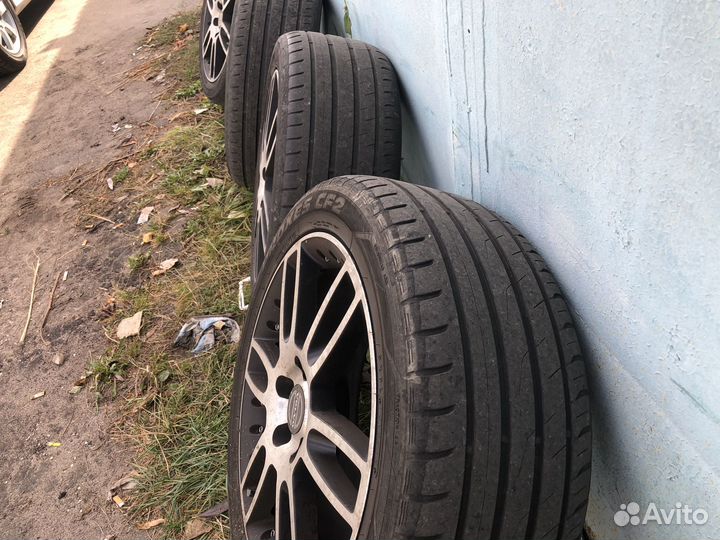 Летняя резина на литых дисках 235/45/17
