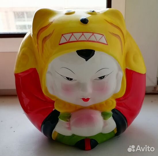 Керамическая статуэтки