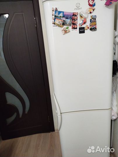 Продам холодильник