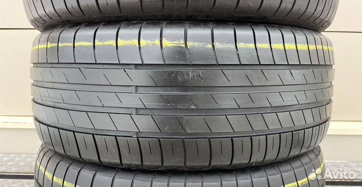 Goodyear EfficientGrip Performance 225/55 R17