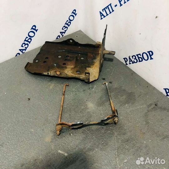 Nissan Sanny fb15 подставка под акб (Авторазбор Ат