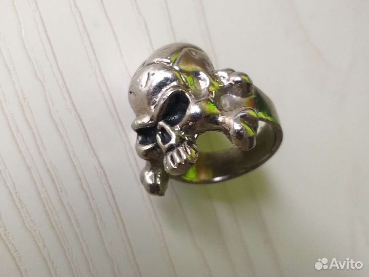 Перстень Череп