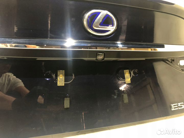 Lexus es 2019 - крышка багажника багажника 8x5