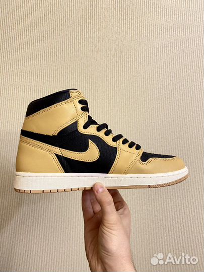 Кроссовки Jordan 1 Retro High OG Heirloom