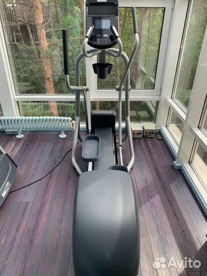 Эллиптический тренажер precor EFX-220