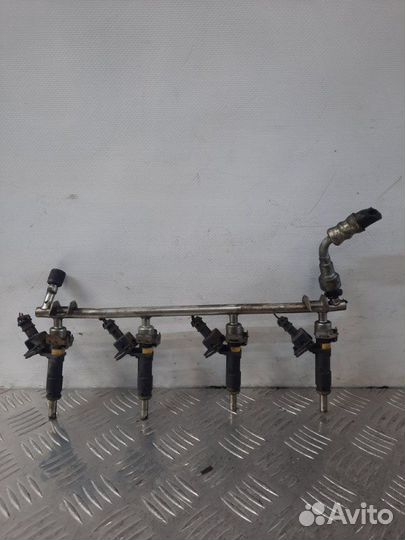 Топливная рампа Opel Astra H хэтчбэк 3 дв. 1.8