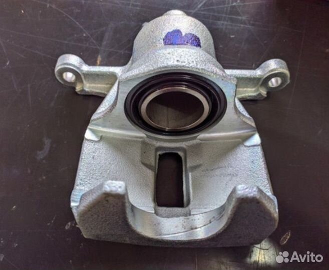 Тормозной суппорт задний,Шевролет тралблезер 12-21