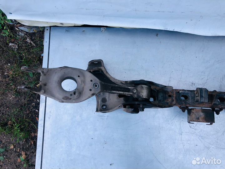 Задняя балка (подрамник ) Hyundai i40