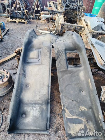 Шумоизоляция кабины нижняя Volvo FH12