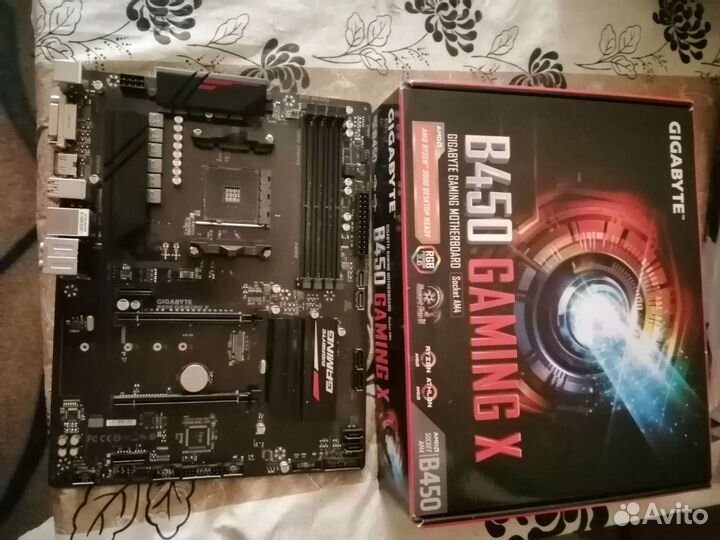 Материнская плата