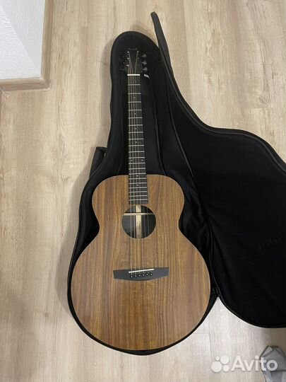 Акустическая гитара