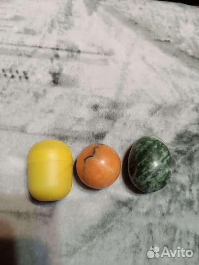 Массажные шар и яйцо из натурального камня Китай