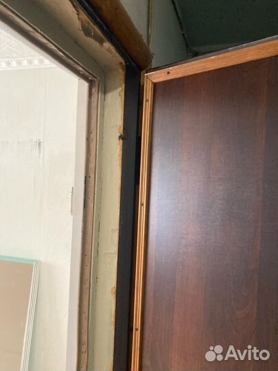 Продам дверь входную металическую