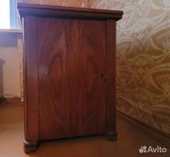 Кабинетная швейная машинка Veritas