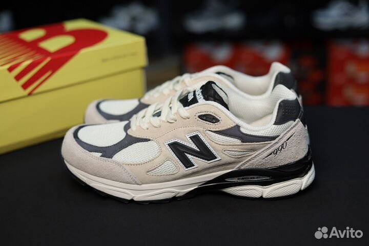 Кроссовки New Balance 990 v3