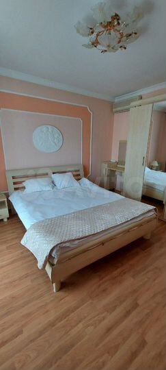 Дом 200 м² на участке 9 сот.