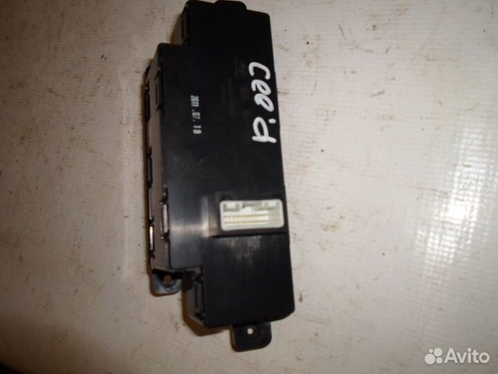 Дисплей информационный (Kia Ceed)