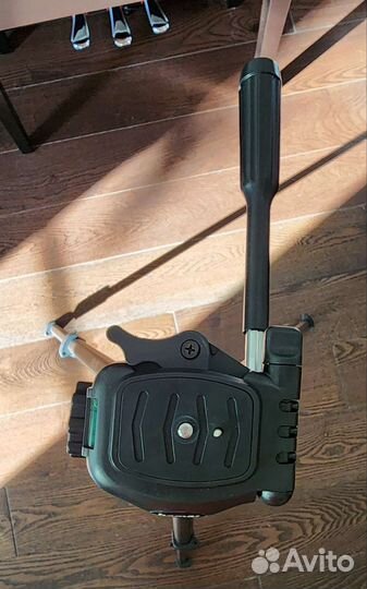 Штатив для фотоаппарата и проектора Hama