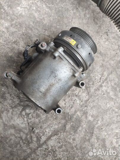 Компрессор кондиционера Mitsubishi Galant 8