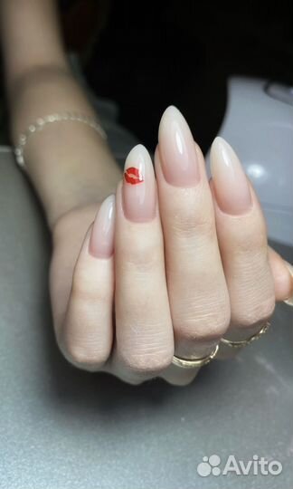 Маникюр
