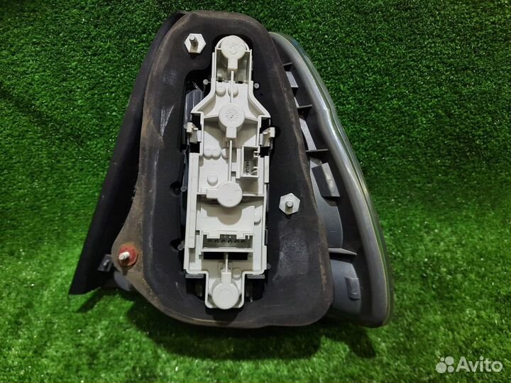 Фонарь задний левый Bmw 3 E46 226S1 (2.2)