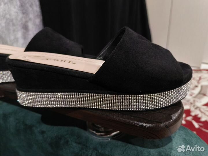 Шлёпки женские