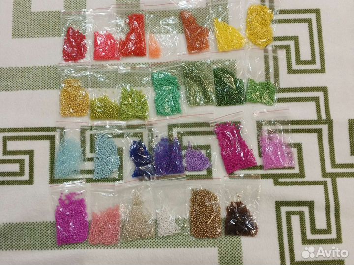 Бисер штучно