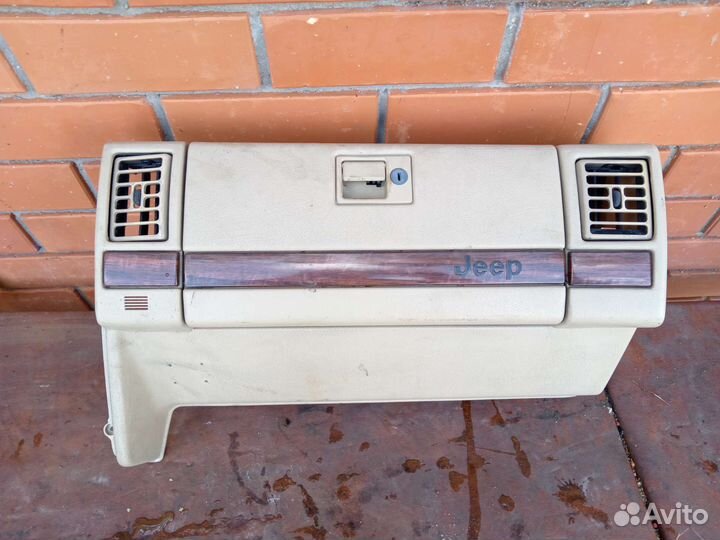 Бордочок на джип гранд чероки 5.2 л